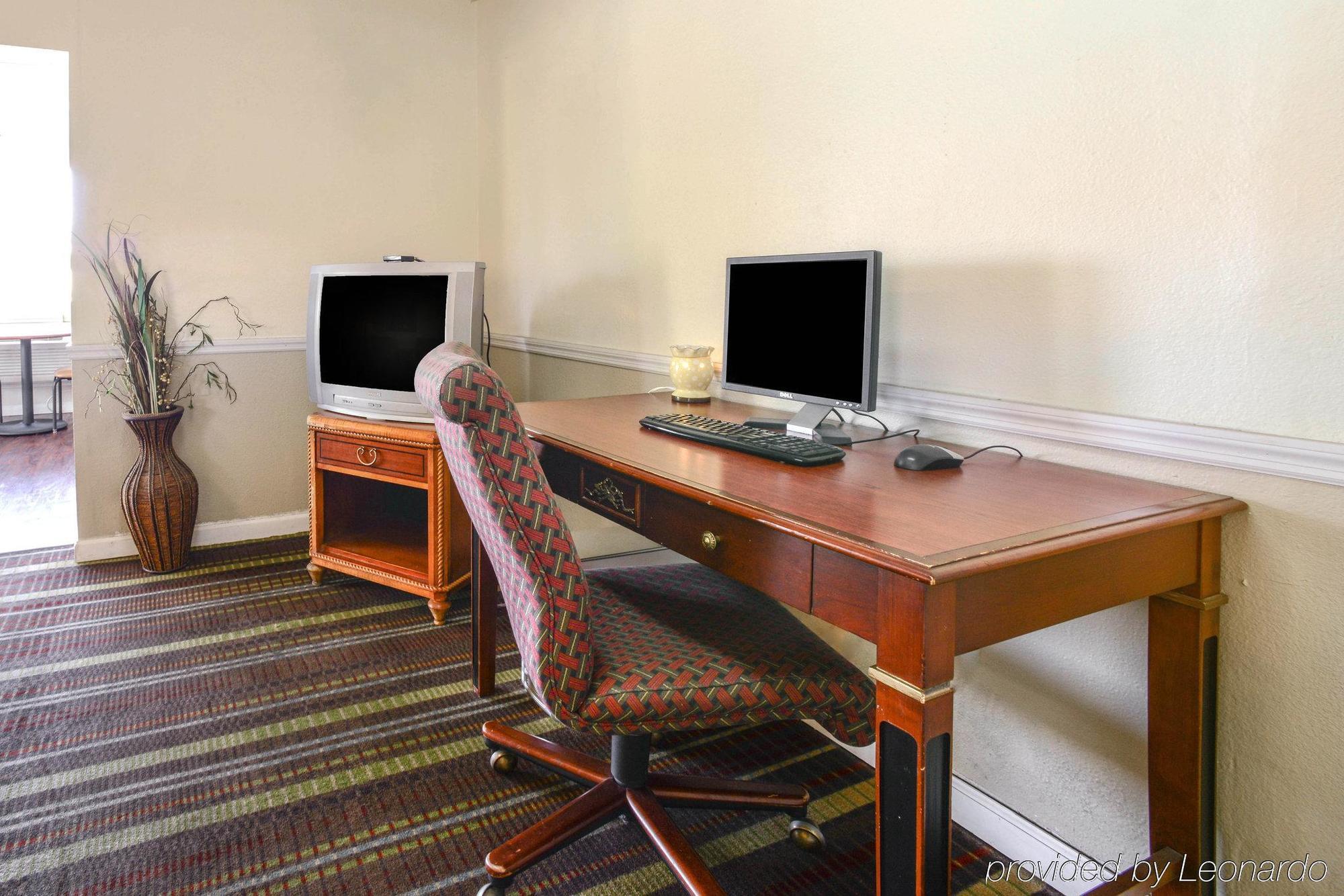 Econo Lodge Inn & Suites Carbondale Zewnętrze zdjęcie