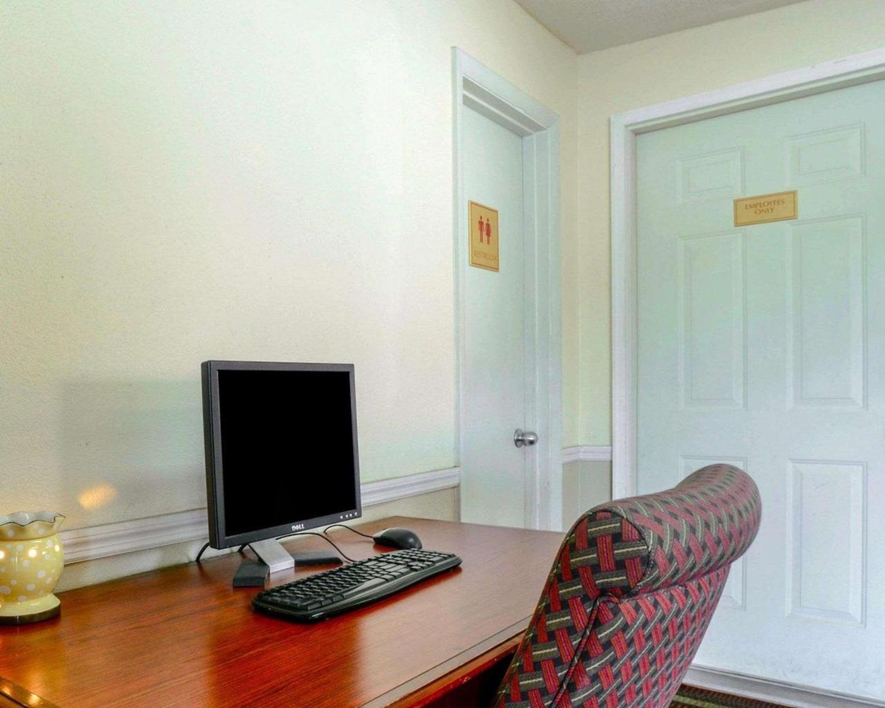 Econo Lodge Inn & Suites Carbondale Zewnętrze zdjęcie