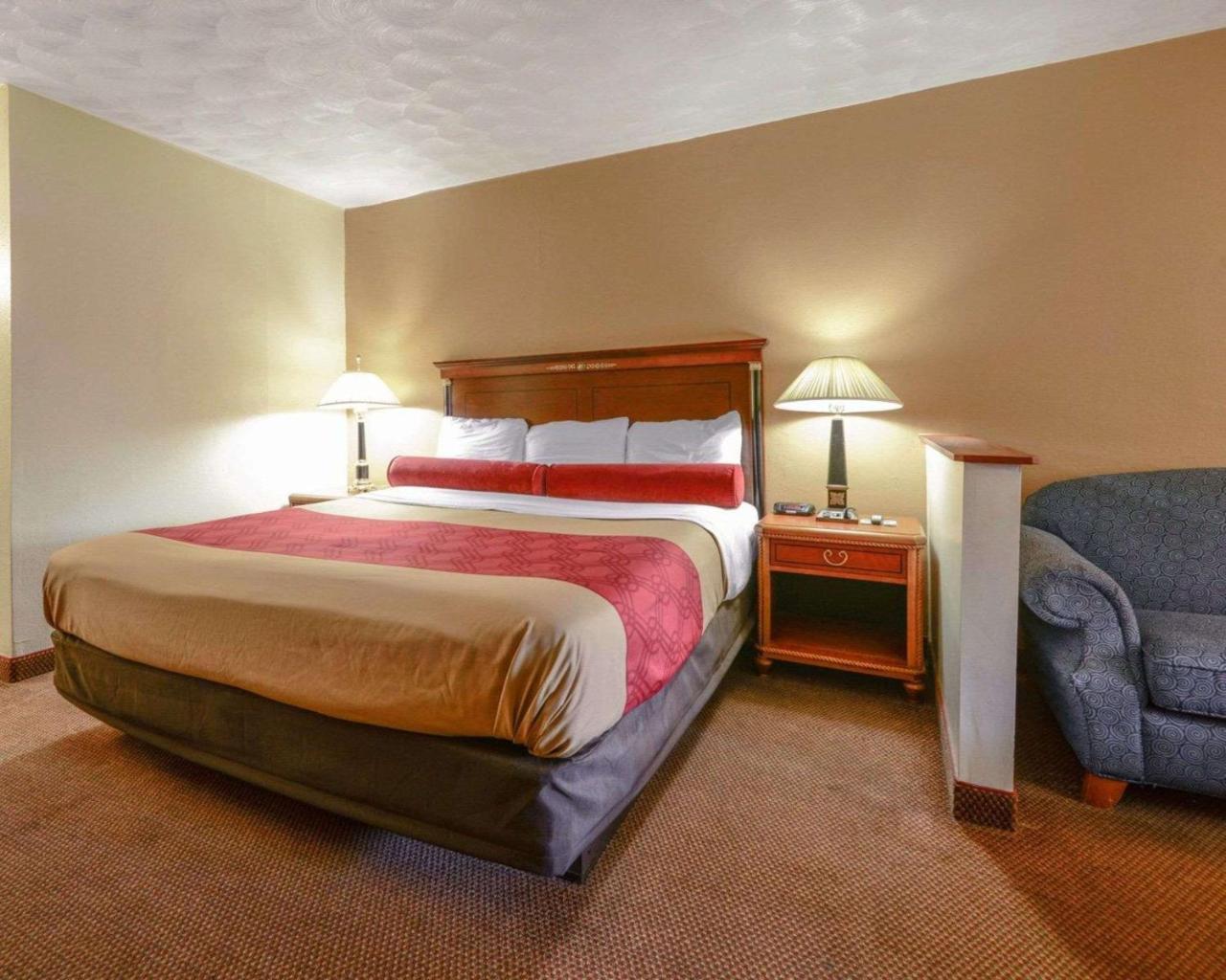 Econo Lodge Inn & Suites Carbondale Zewnętrze zdjęcie