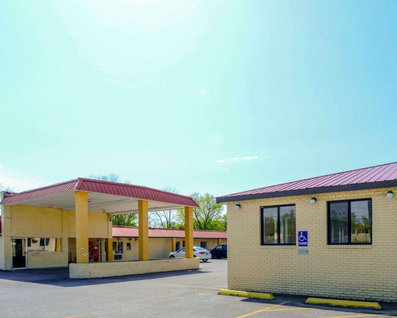 Econo Lodge Inn & Suites Carbondale Zewnętrze zdjęcie