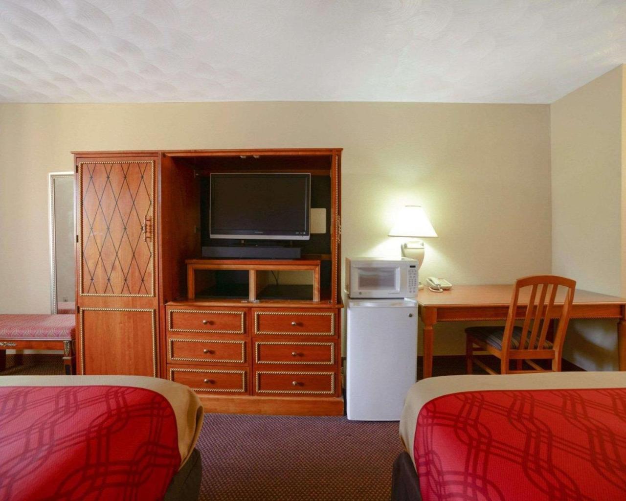 Econo Lodge Inn & Suites Carbondale Zewnętrze zdjęcie