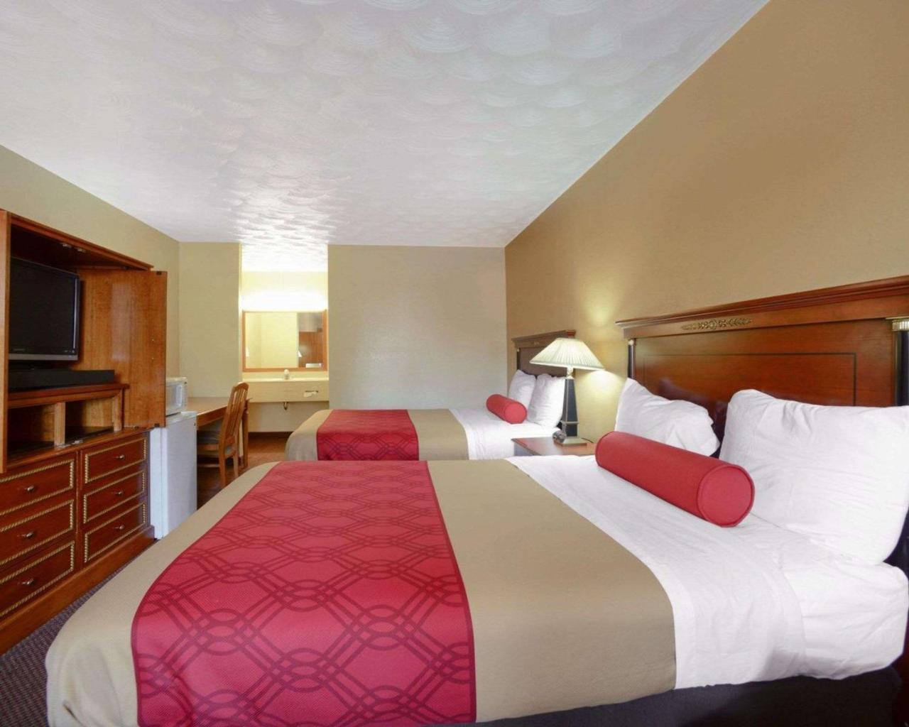 Econo Lodge Inn & Suites Carbondale Zewnętrze zdjęcie