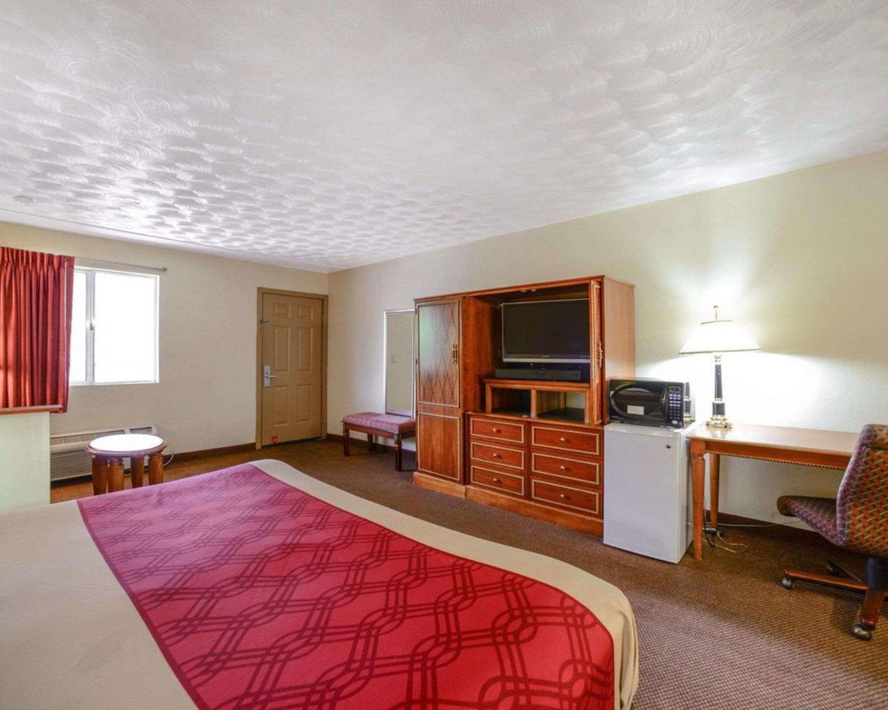 Econo Lodge Inn & Suites Carbondale Zewnętrze zdjęcie