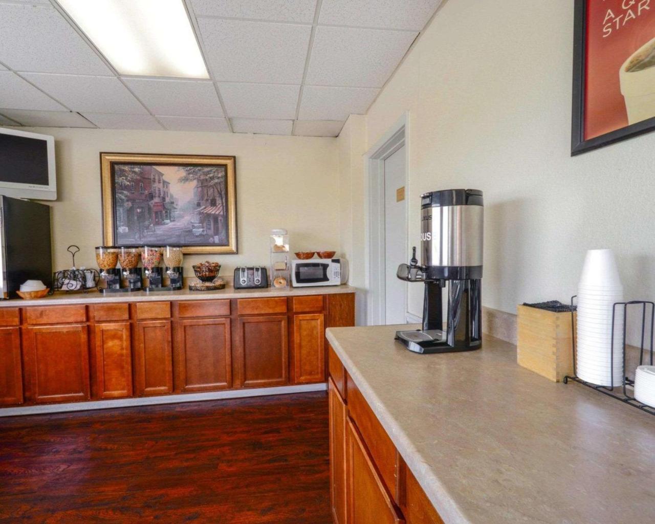 Econo Lodge Inn & Suites Carbondale Zewnętrze zdjęcie